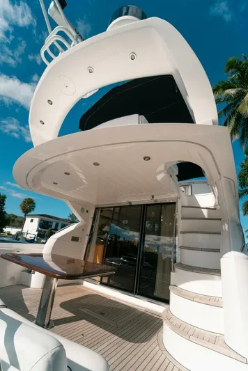 Currency Yacht Photos Pics 