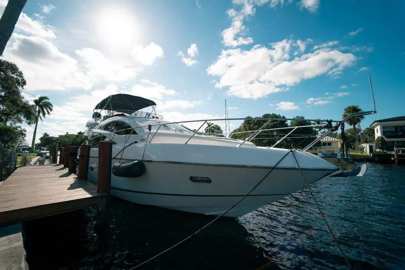 Currency Yacht Photos Pics 