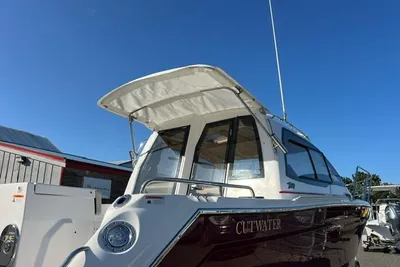 Cutwater C-242 Coupe