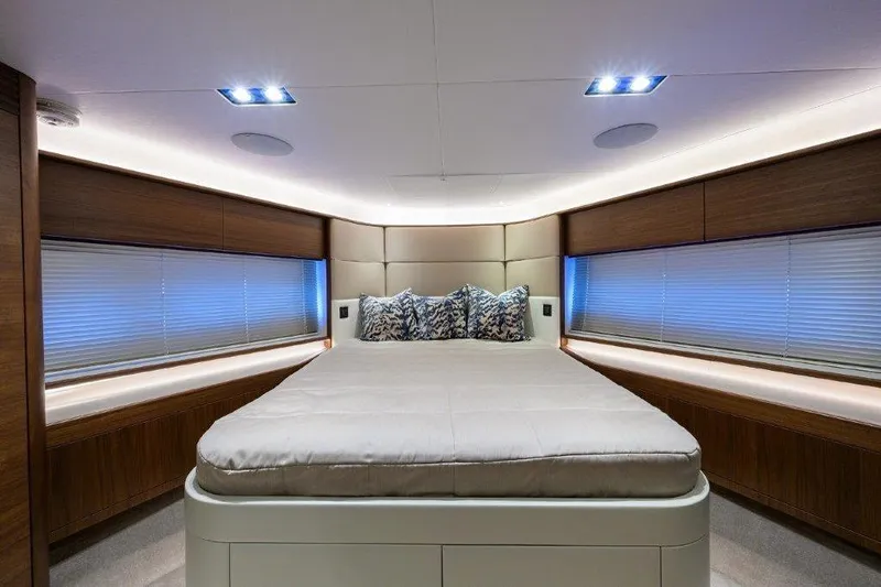  Yacht Photos Pics Princess 78 REAL SLICK - VIP Stateroom Forward