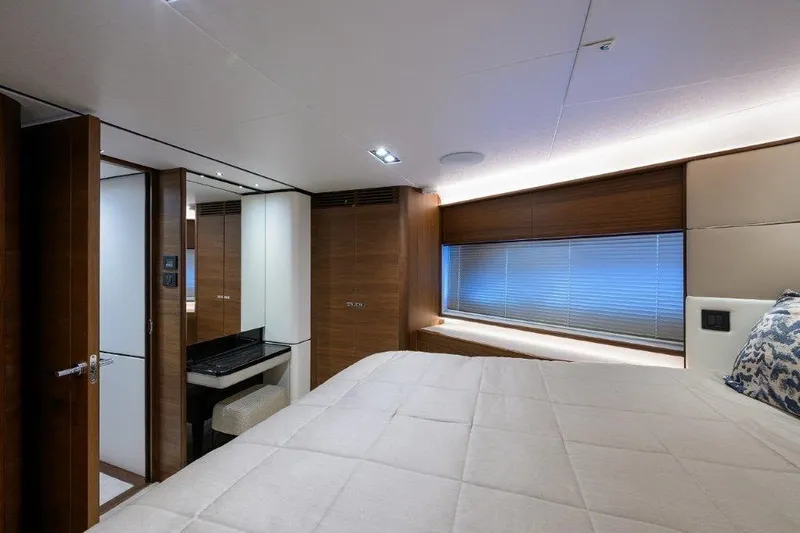  Yacht Photos Pics Princess 78 REAL SLICK - VIP Stateroom Forward