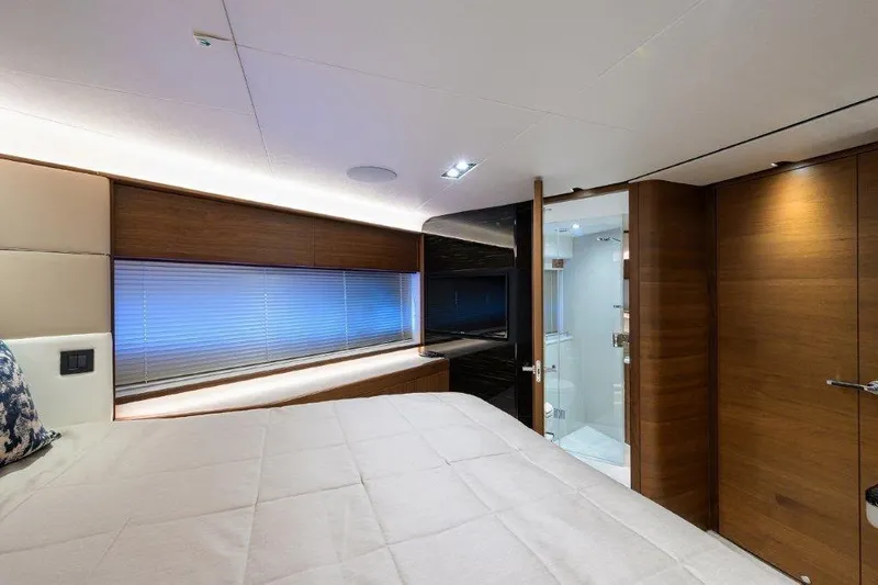  Yacht Photos Pics Princess 78 REAL SLICK - VIP Stateroom Forward