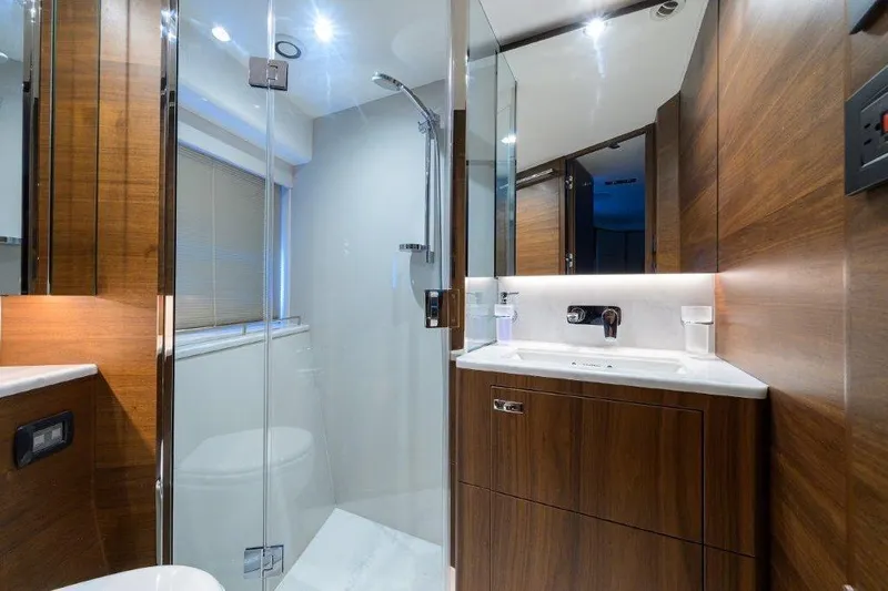  Yacht Photos Pics Princess 78 REAL SLICK - VIP Stateroom Forward Ensuite Head