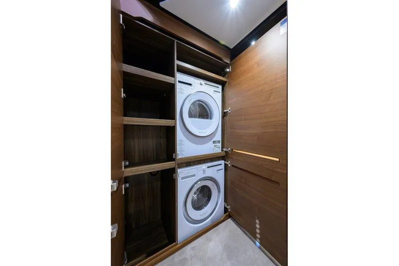  Yacht Photos Pics Princess 78 REAL SLICK - Washer and Dryer
