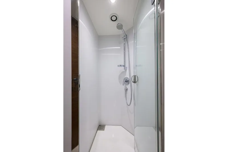  Yacht Photos Pics Princess 78 REAL SLICK - Crew Quarters Head