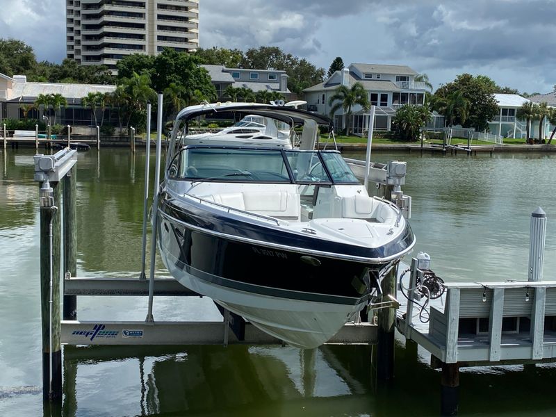 2015 Formula 330 Crossover Bowrider