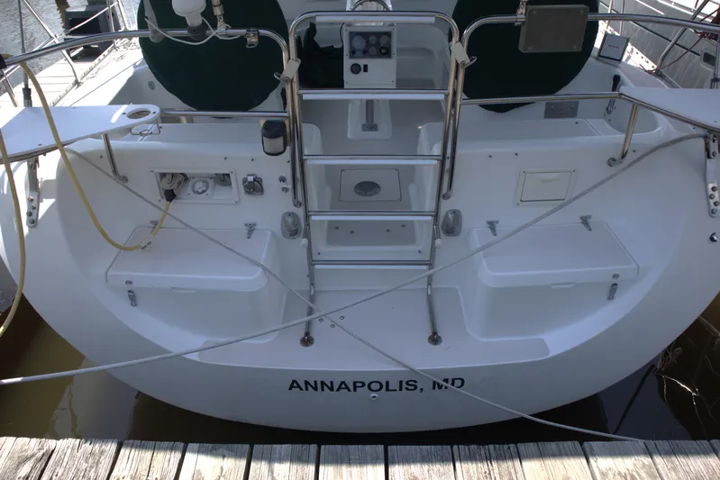 Immunity Yacht Photos Pics Stern view of 1996 Catalina 400 sailboat docked in Annapolis, MD.