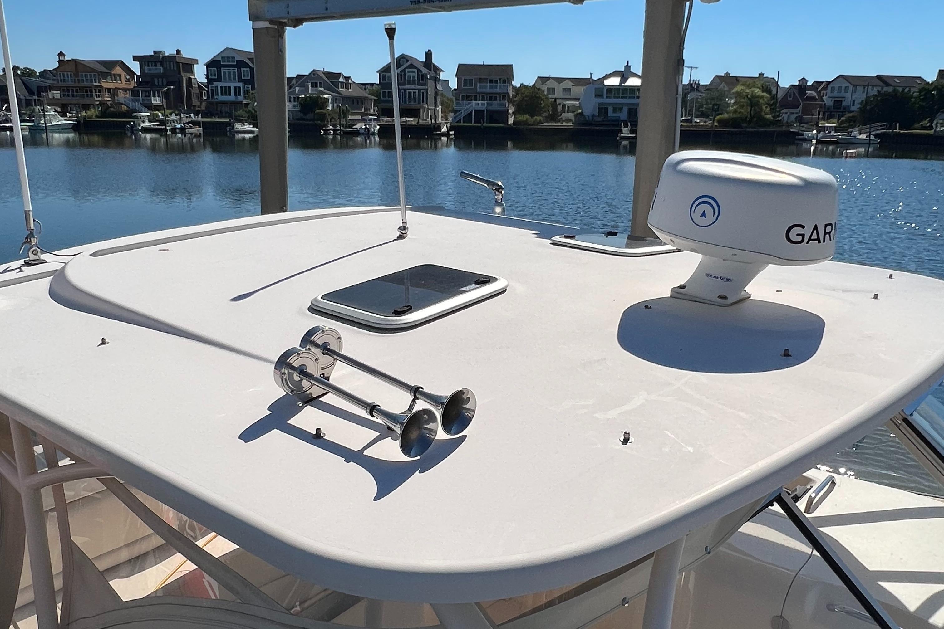 2017 GradyWhite 335 Freedom with 237 HRS Dual Console for sale