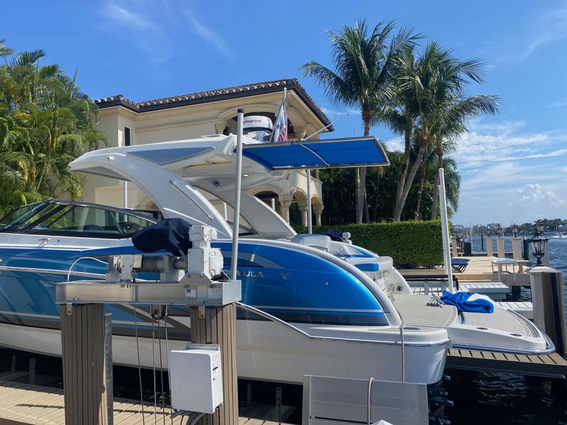 2022 Formula 350 Crossover Bowrider