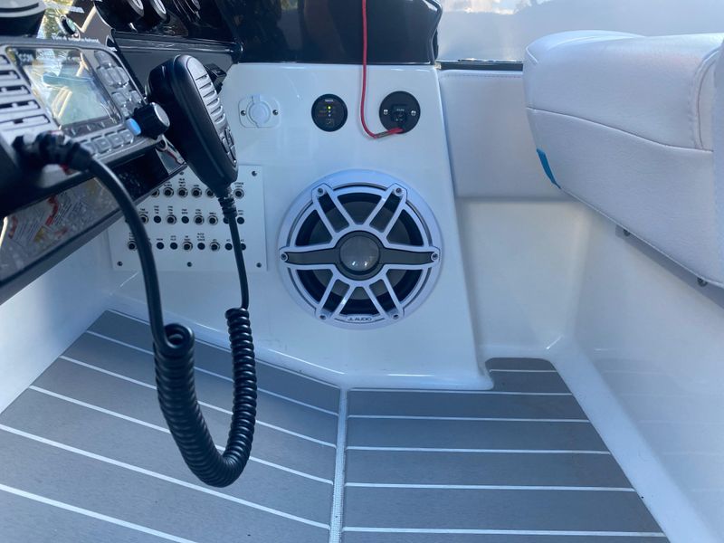 2022 Formula 350 Crossover Bowrider