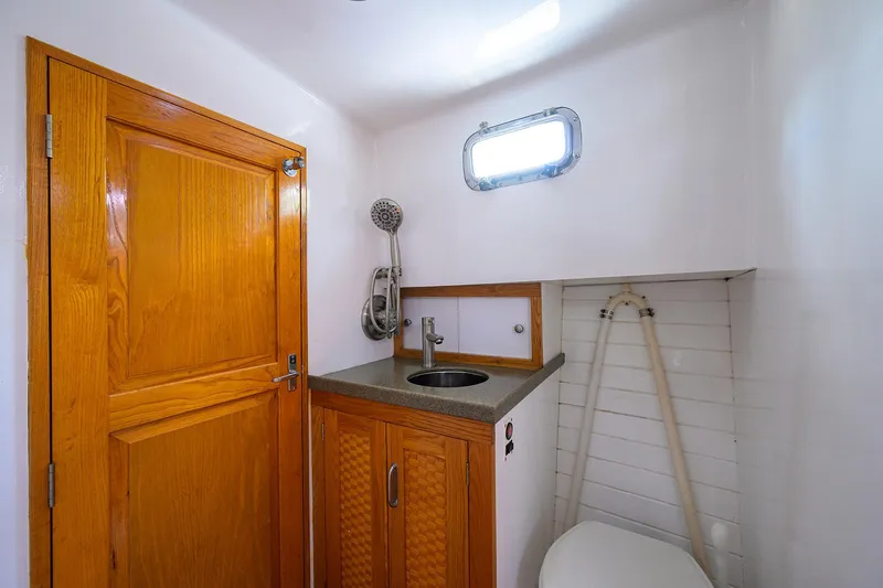 Running On Empty Yacht Photos Pics 