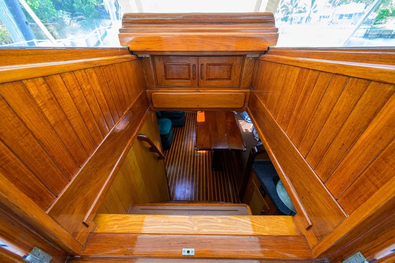 Running On Empty Yacht Photos Pics 