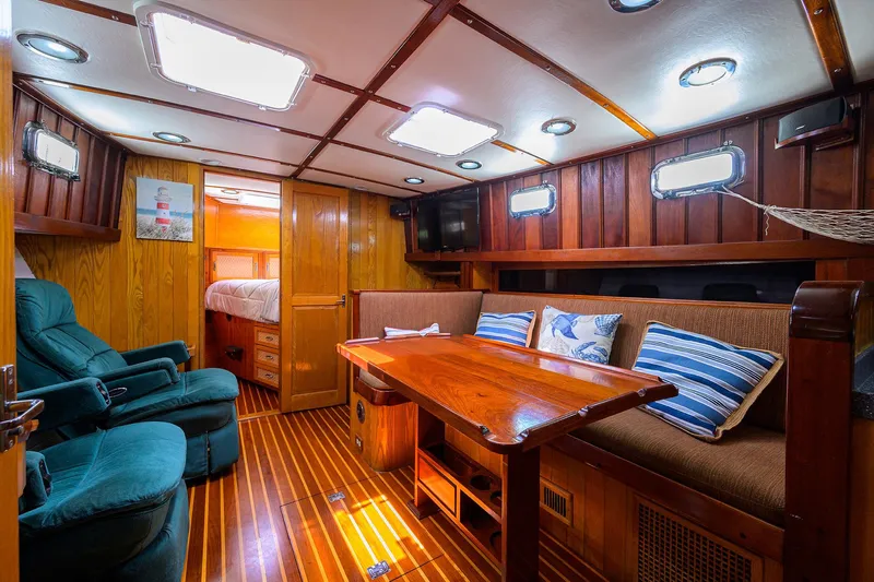 Running On Empty Yacht Photos Pics 