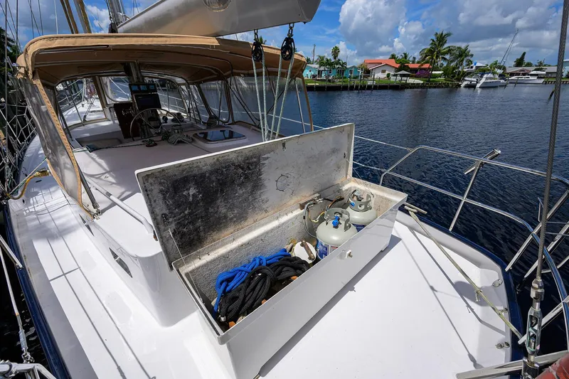 Running On Empty Yacht Photos Pics 