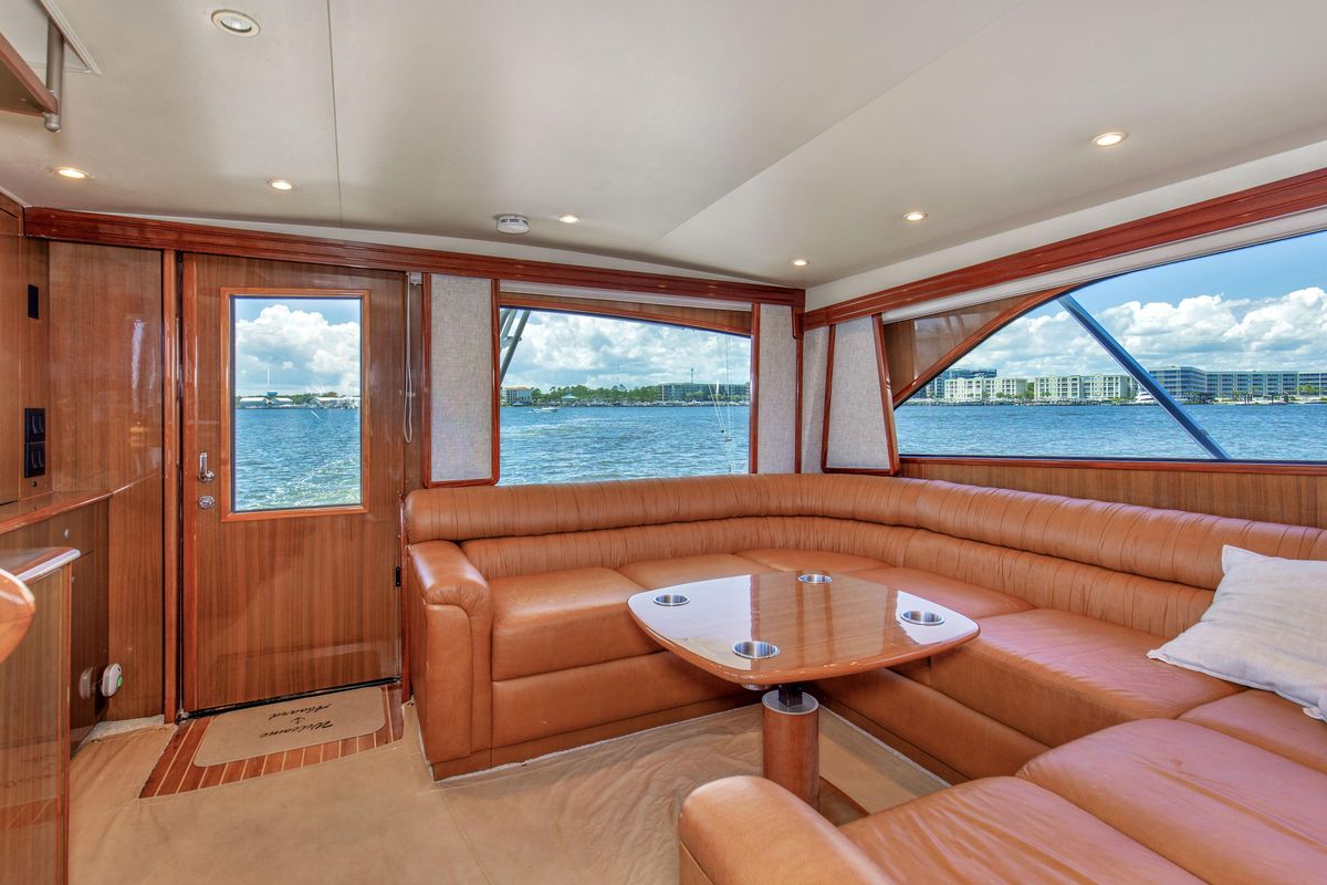 2005 Viking 61 