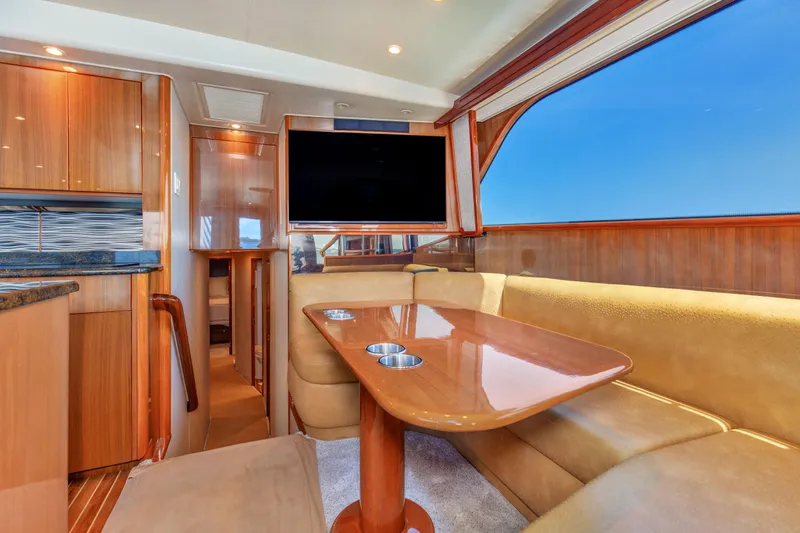 It Don't Matta Yacht Photos Pics 2005 Viking 61 Enclosed Bridge _It Don_t Matta_Salon