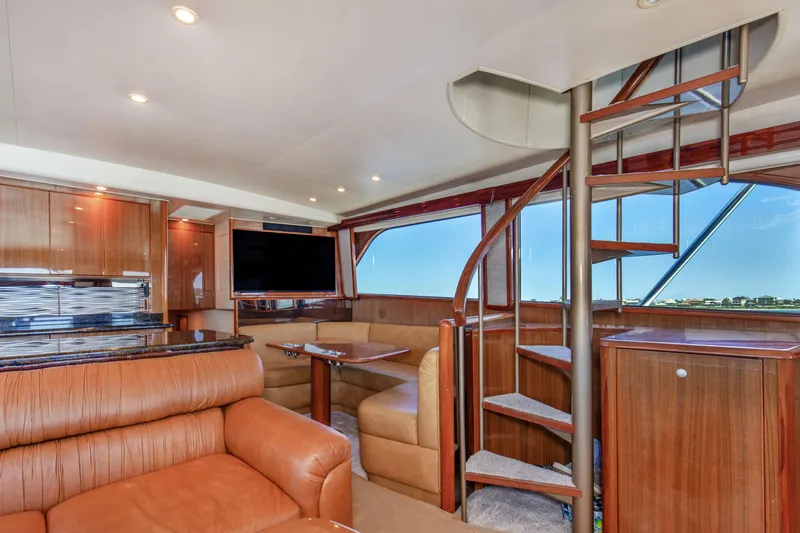 It Don't Matta Yacht Photos Pics 2005 Viking 61 Enclosed Bridge _It Don_t Matta_Salon