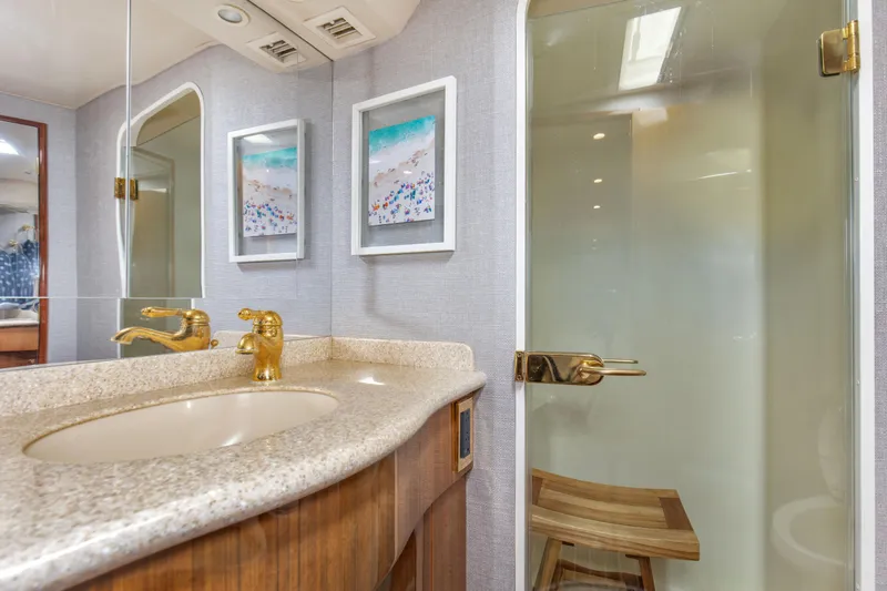 It Don't Matta Yacht Photos Pics 2005 Viking 61 Enclosed Bridge _It Don_t Matta_Primary Head