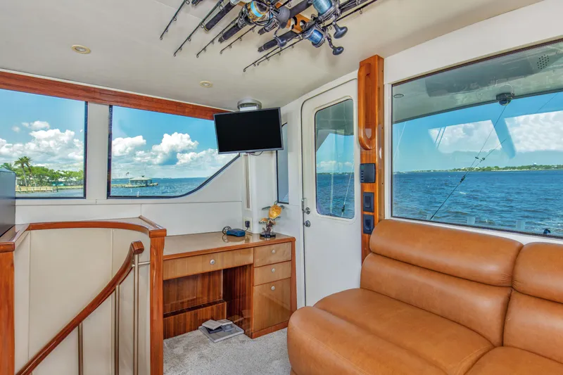 It Don't Matta Yacht Photos Pics 2005 Viking 61 Enclosed Bridge _It Don_t Matta_ Bridge