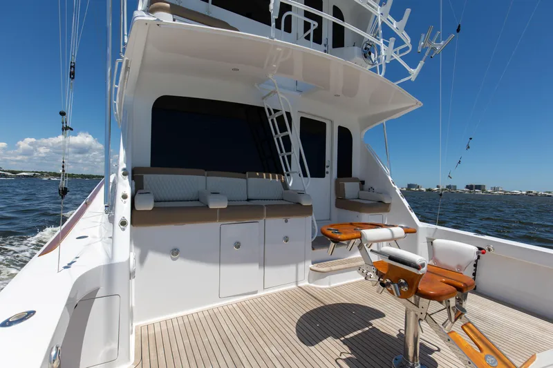 It Don't Matta Yacht Photos Pics 2005 Viking 61 Enclosed Bridge _It Don_t Matta_ Deck