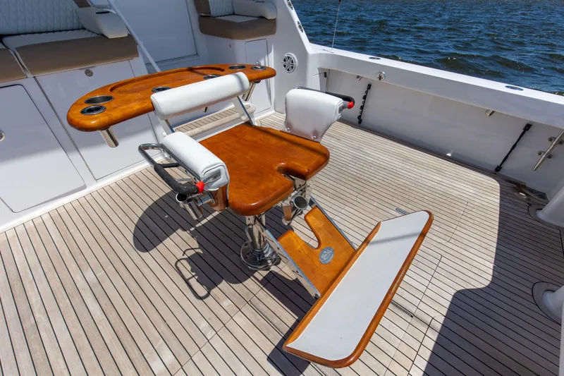 It Don't Matta Yacht Photos Pics 2005 Viking 61 Enclosed Bridge _It Don_t Matta_ Deck