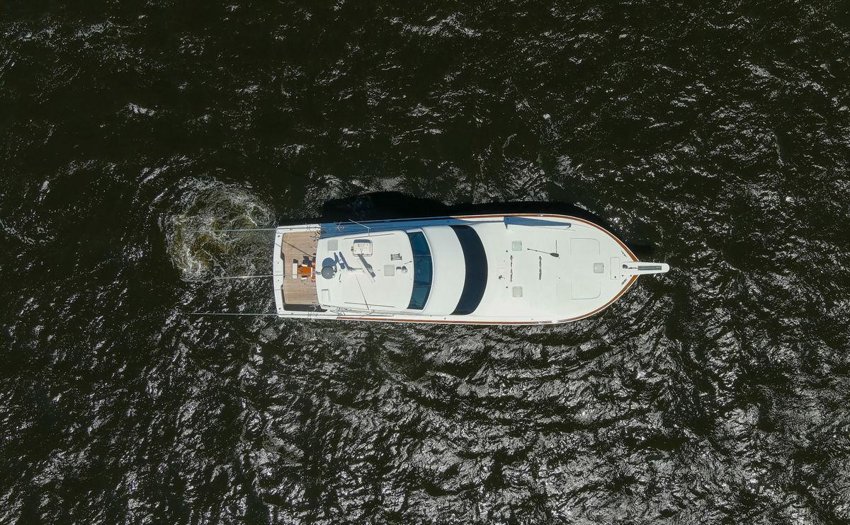 2005 Viking 61 