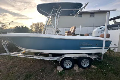 Pioneer 202 Sportfish