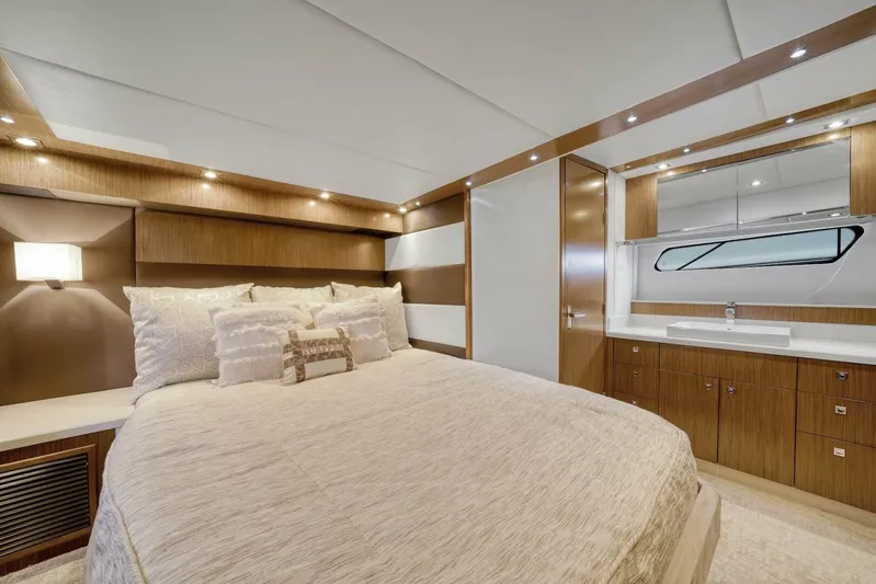 Surfpro Yacht Photos Pics 