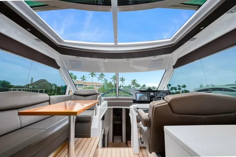 Surfpro Yacht Photos Pics 