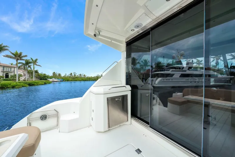 Surfpro Yacht Photos Pics 