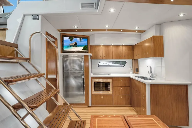 Surfpro Yacht Photos Pics 