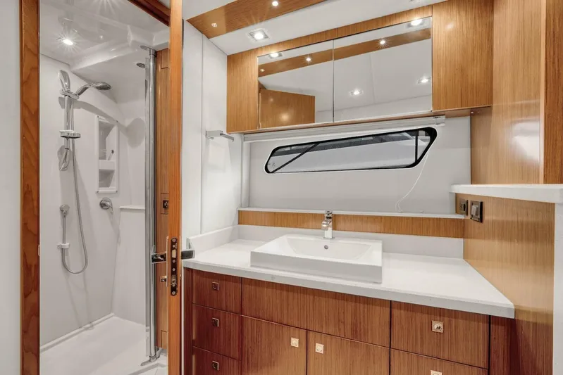 Surfpro Yacht Photos Pics 