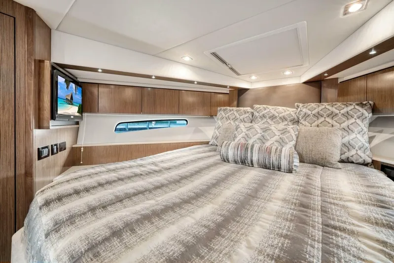 Surfpro Yacht Photos Pics 