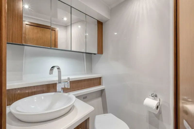 Surfpro Yacht Photos Pics 