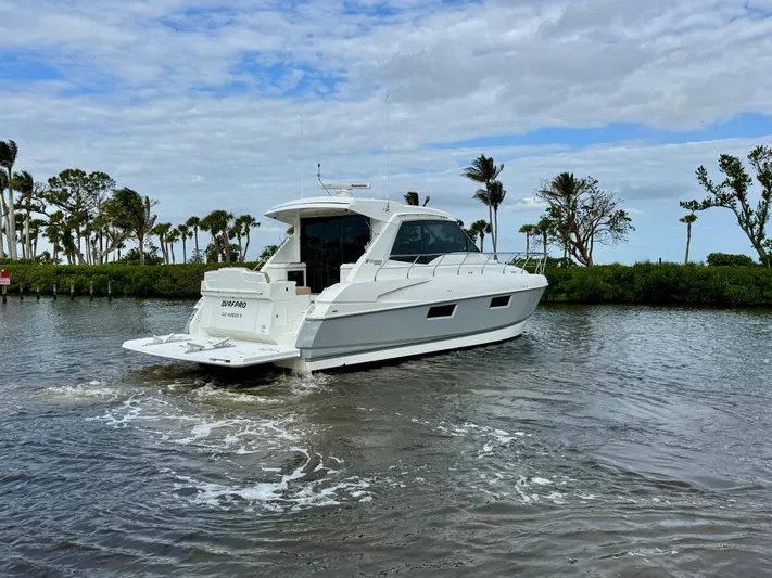 Surfpro Yacht Photos Pics 