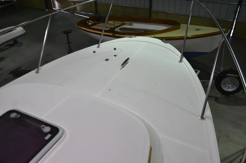 Able II Yacht Photos Pics 2008 Hunt Yachts Surfhunter 29 boat deck in indoor storage facility.