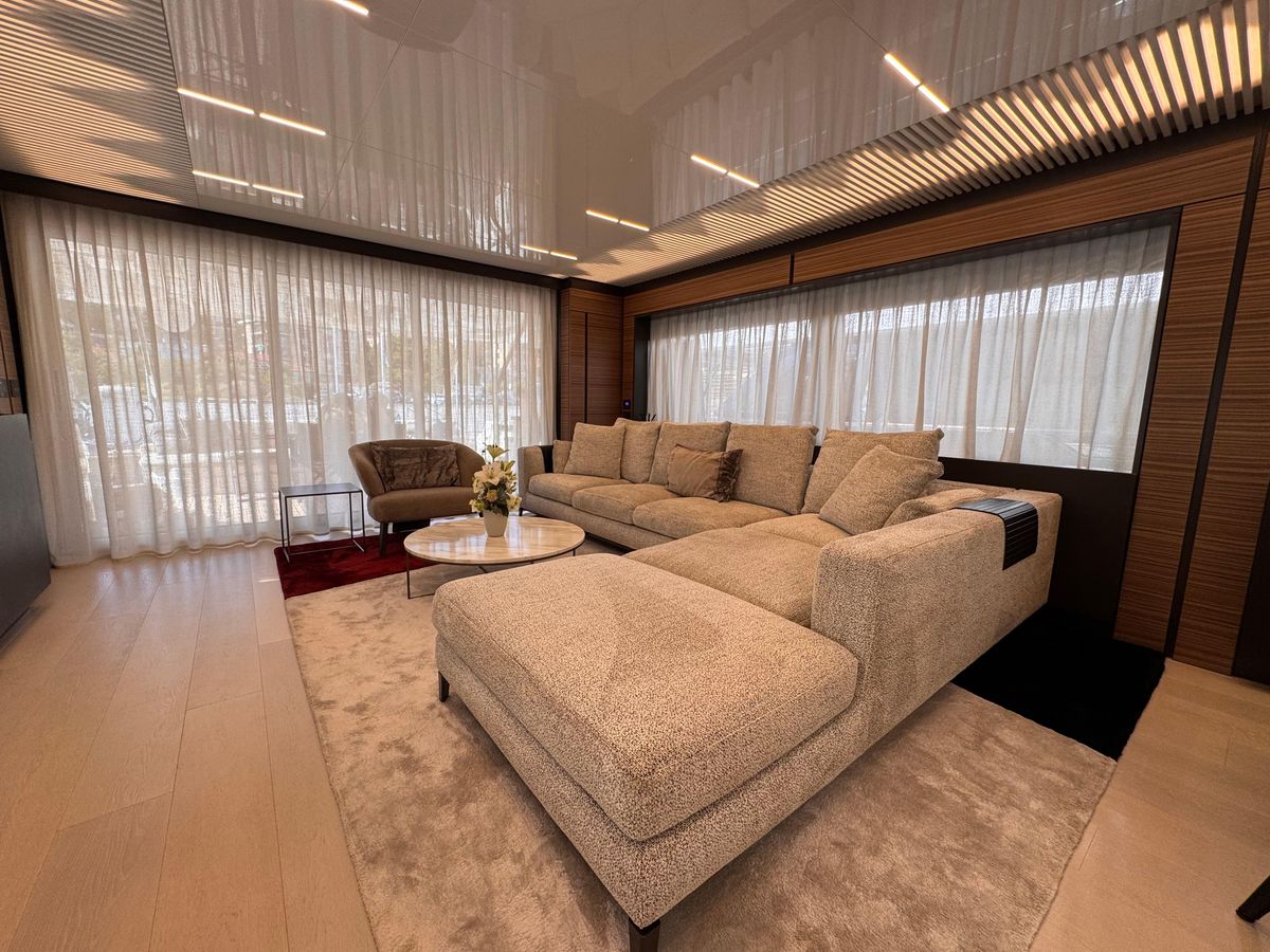 2018 Ferretti Yachts 93 