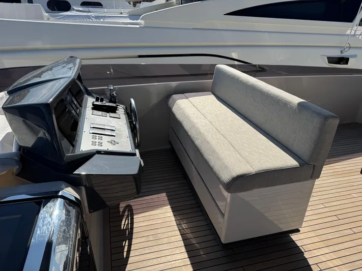  Yacht Photos Pics FERRETTI 920