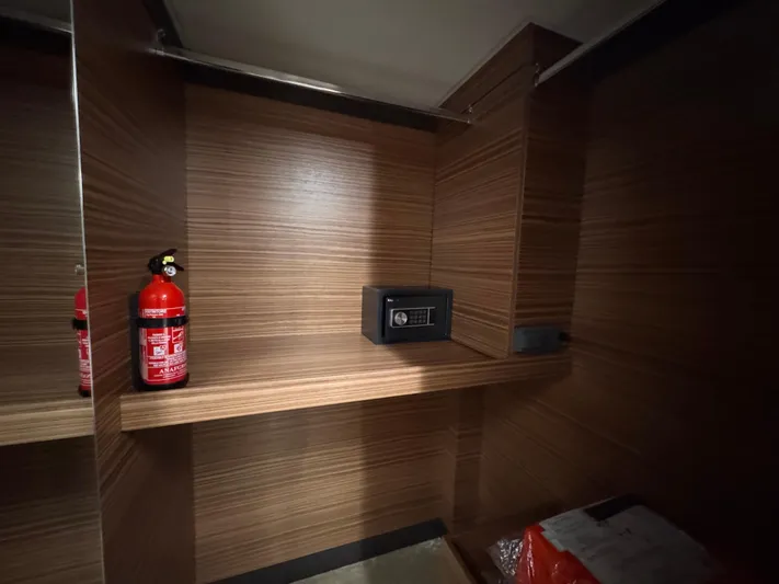  Yacht Photos Pics FERRETTI 920