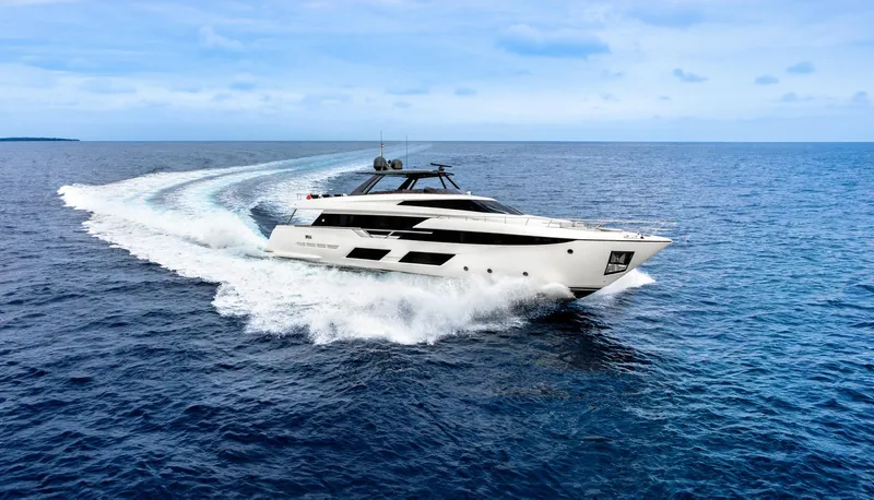  Yacht Photos Pics FERRETTI 920