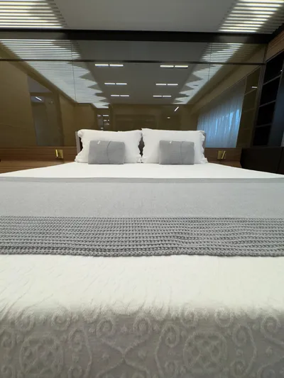  Yacht Photos Pics FERRETTI 920