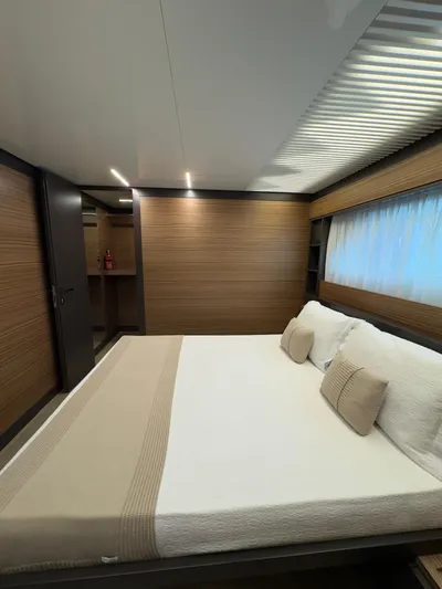  Yacht Photos Pics FERRETTI 920