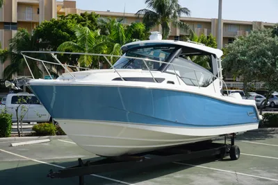 Boston Whaler 325 Conquest