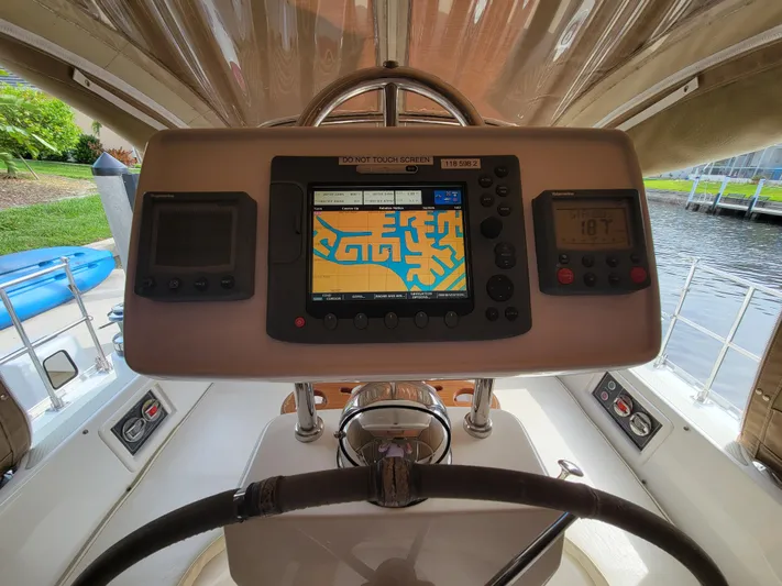 Phoenix Dawn Yacht Photos Pics 