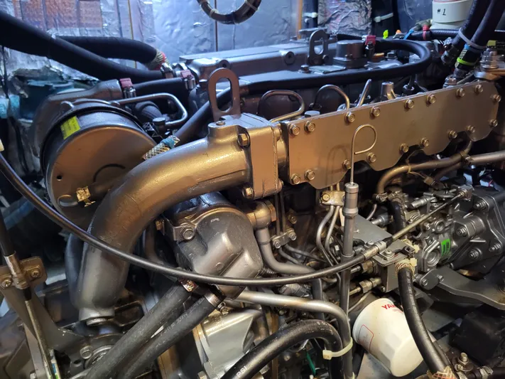 Phoenix Dawn Yacht Photos Pics 