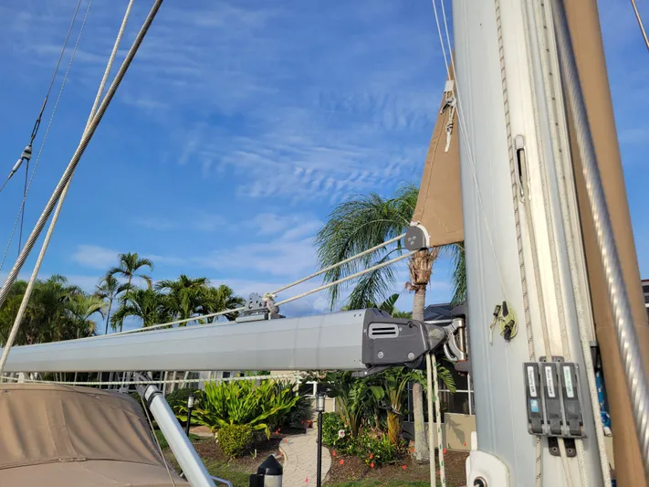 Phoenix Dawn Yacht Photos Pics 