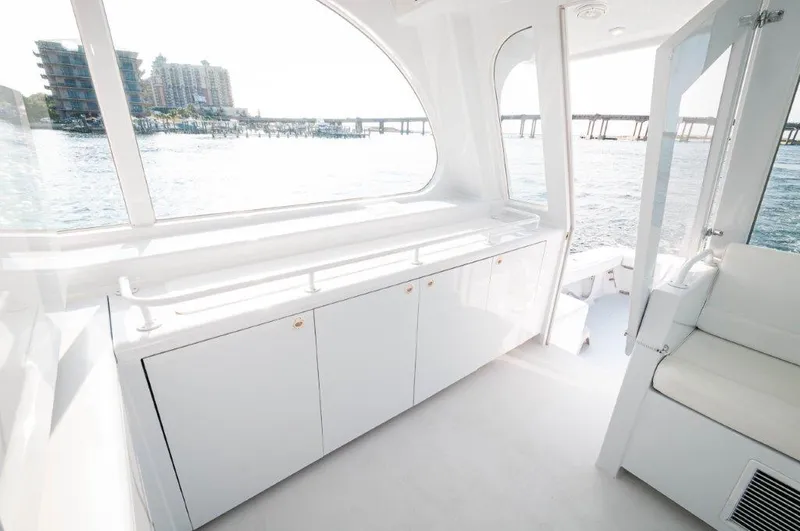 Big Horse Yacht Photos Pics 2006 Dixon Custom 52 Express- BIG HORSE- Command Deck