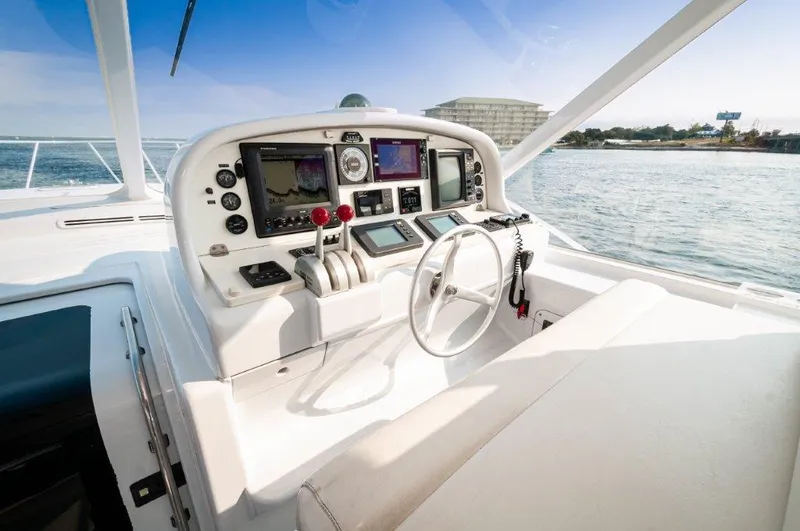 Big Horse Yacht Photos Pics 2006 Dixon Custom 52 Express- BIG HORSE- Helm