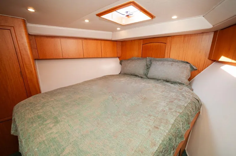 Big Horse Yacht Photos Pics 2006 Dixon Custom 52 Express- BIG HORSE- Master Stateroom