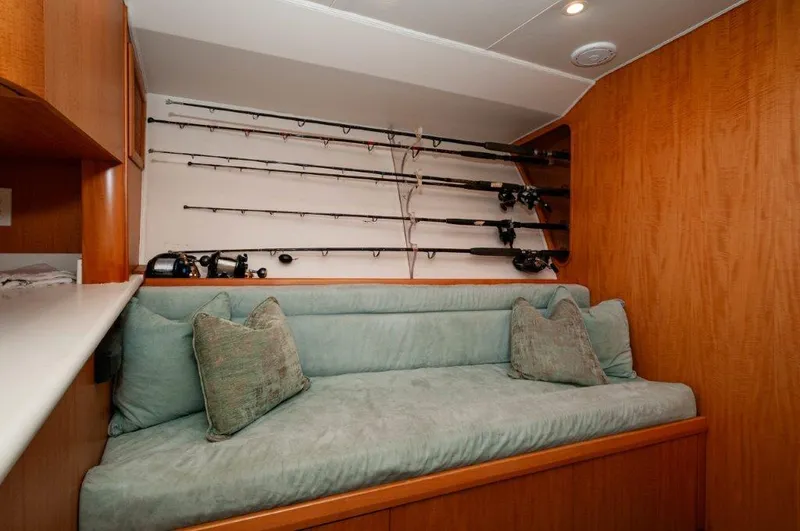 Big Horse Yacht Photos Pics 2006 Dixon Custom 52 Express- BIG HORSE- Salon